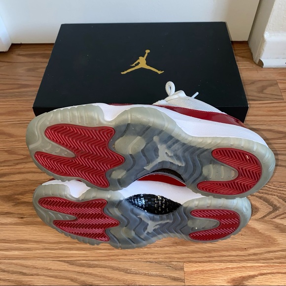 Nike Air Jordan 11 Retro Low Varsity Red (Cherry) 2016 Sneakers - Picture 6 of 8